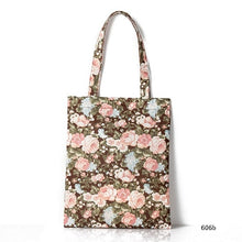 Load image into Gallery viewer, Classic Floral Printed Backpack