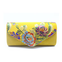 Load image into Gallery viewer, Vintage Clutch Bag